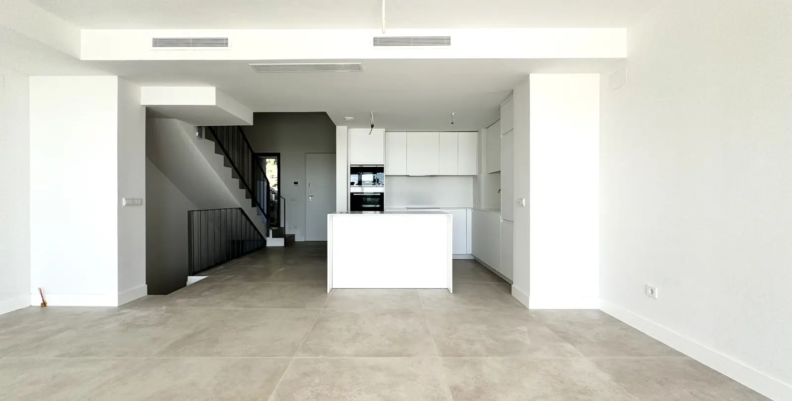 Venta de casa pareada en El Chaparral 13