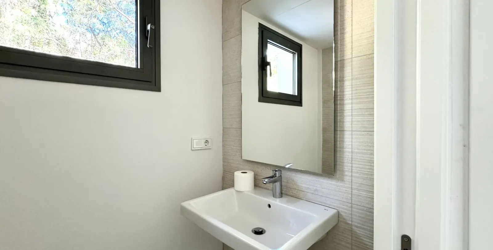 Venta de casa pareada en El Chaparral 34