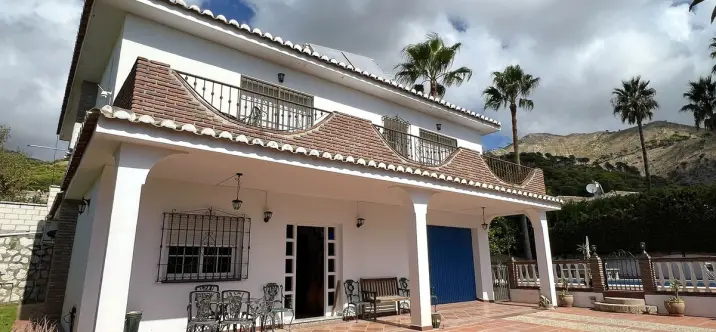 Продажа  отдельно стоящей виллы в Mijas 3