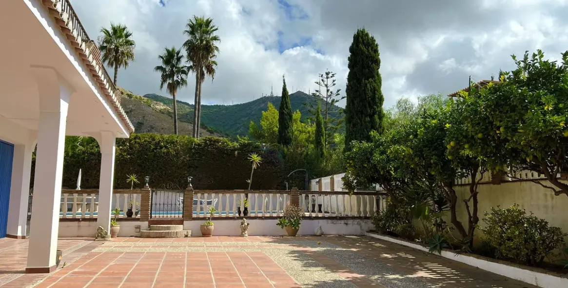 Sale of detached villa in Mijas 12