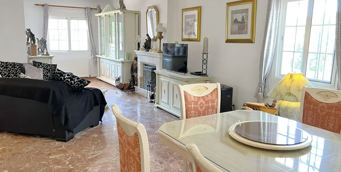 Sale of detached villa in Mijas 15