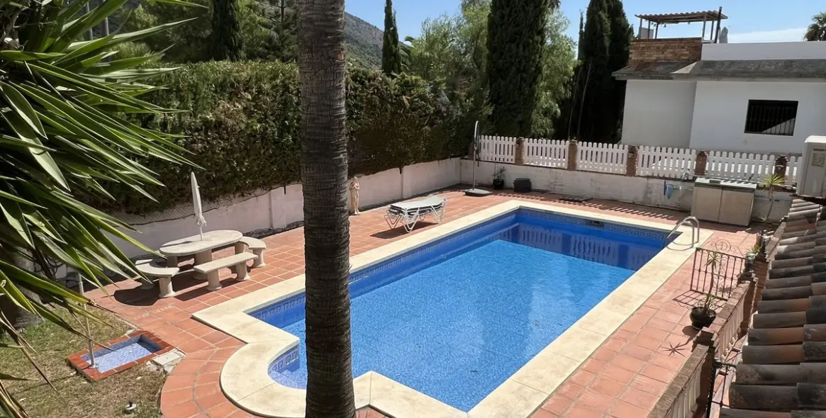 Sale of detached villa in Mijas 37