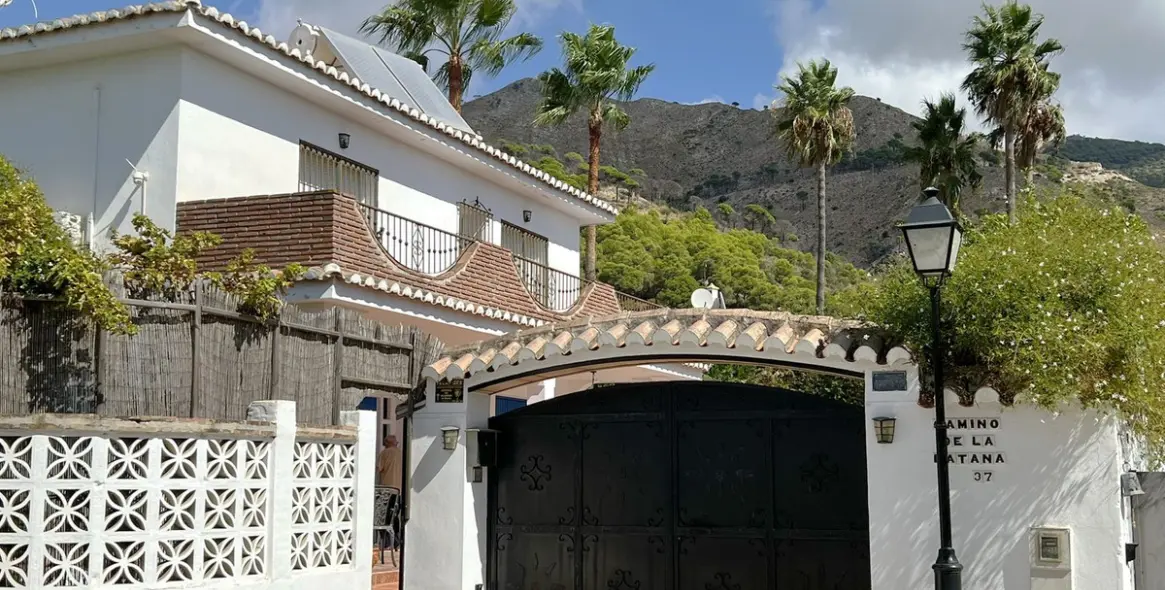 Sale of detached villa in Mijas 43