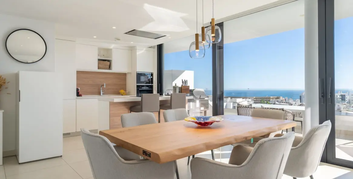 Venta de apartamento en planta media en Fuengirola 2