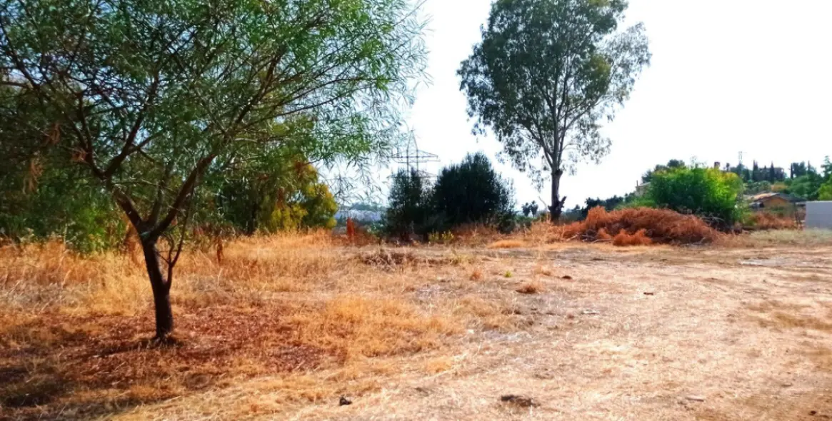 Sale of residential plot in La Quinta 2