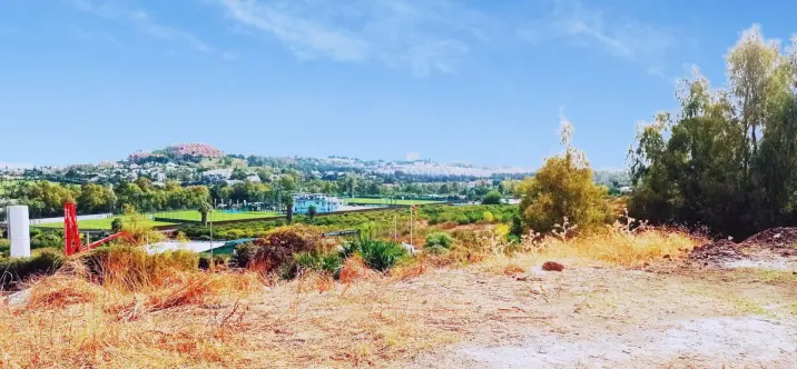 Sale of residential plot in La Quinta 2