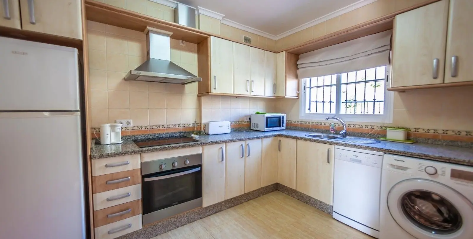 Venta de casa pareada en Frigiliana 12