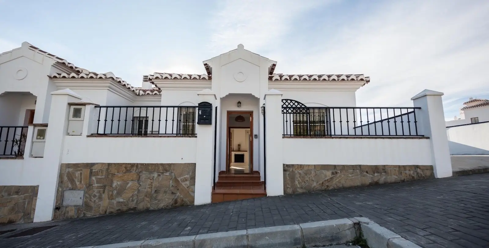 Venta de casa pareada en Frigiliana 32