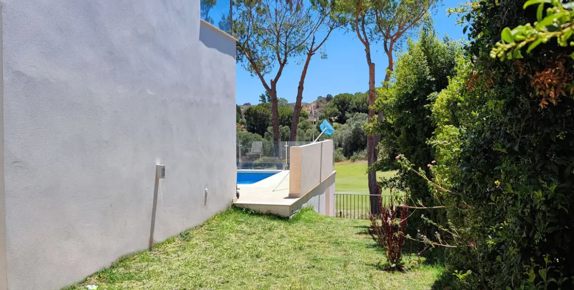 Sale of detached villa in La Cala Golf 23