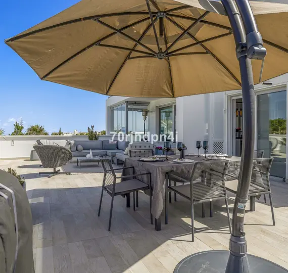 Middle floor apartment R4753537