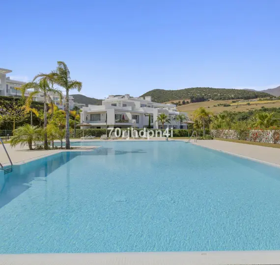 Middle floor apartment R4753537