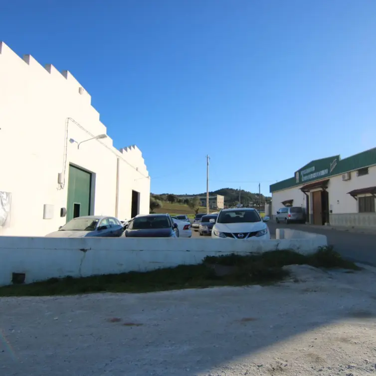 Sale of commercial plot in Coín