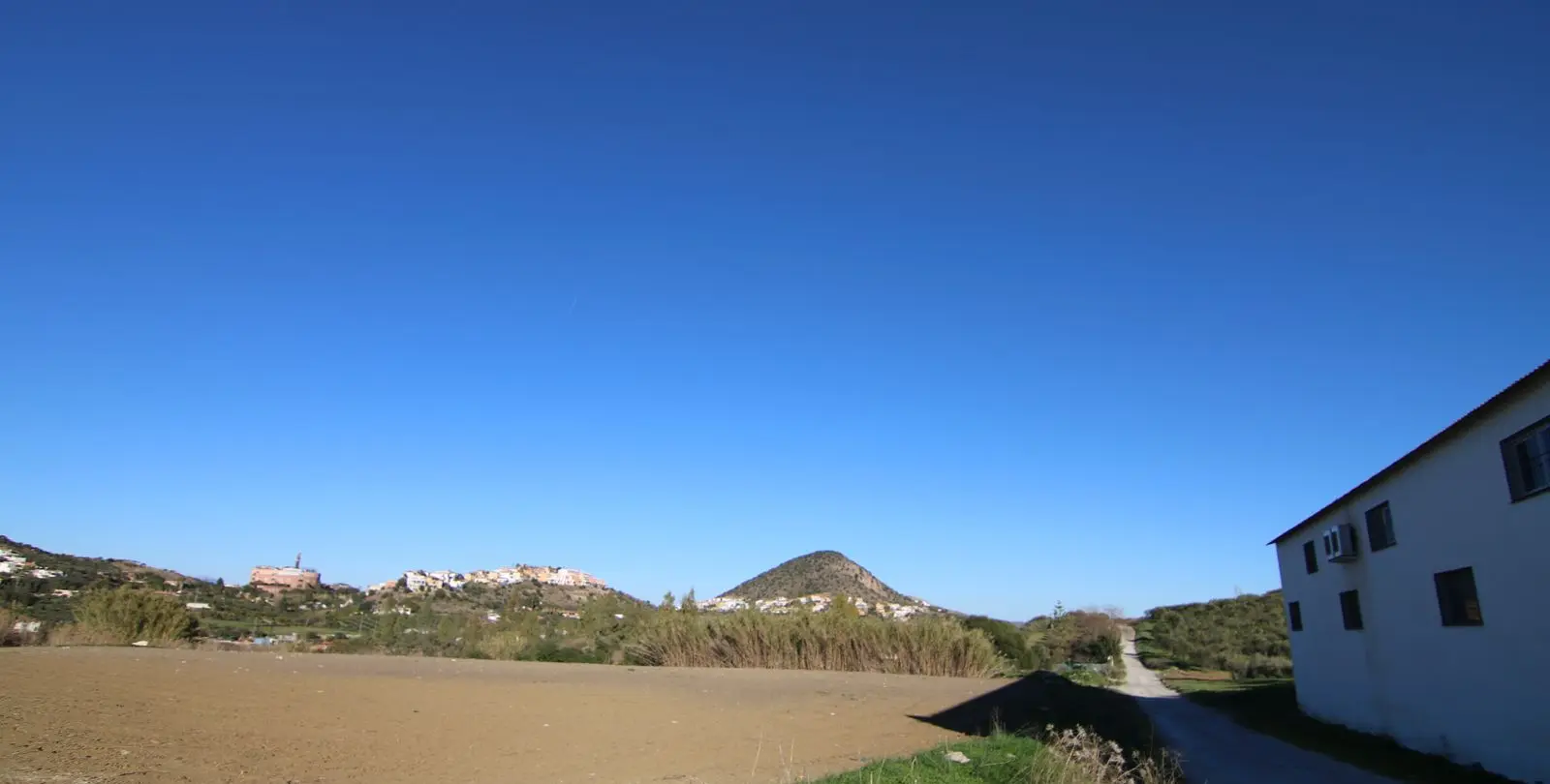 Sale of commercial plot in Coín 4