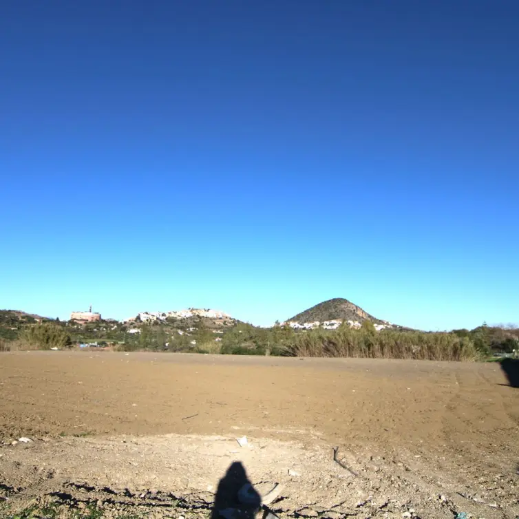 Sale of commercial plot in Coín