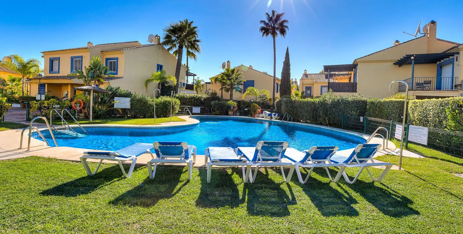 Sale of townhouse in San Pedro de Alcántara 2
