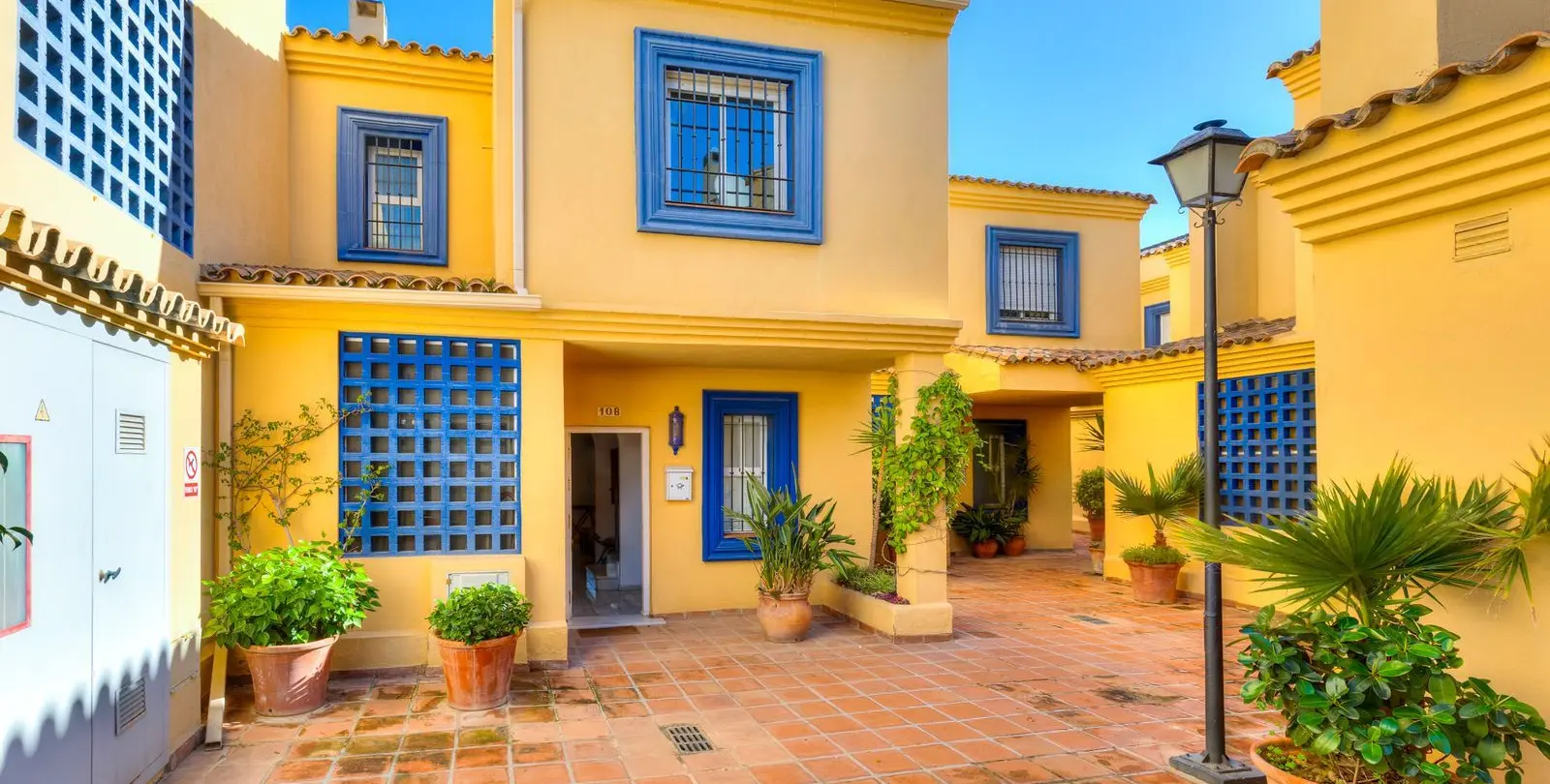 Sale of townhouse in San Pedro de Alcántara 22