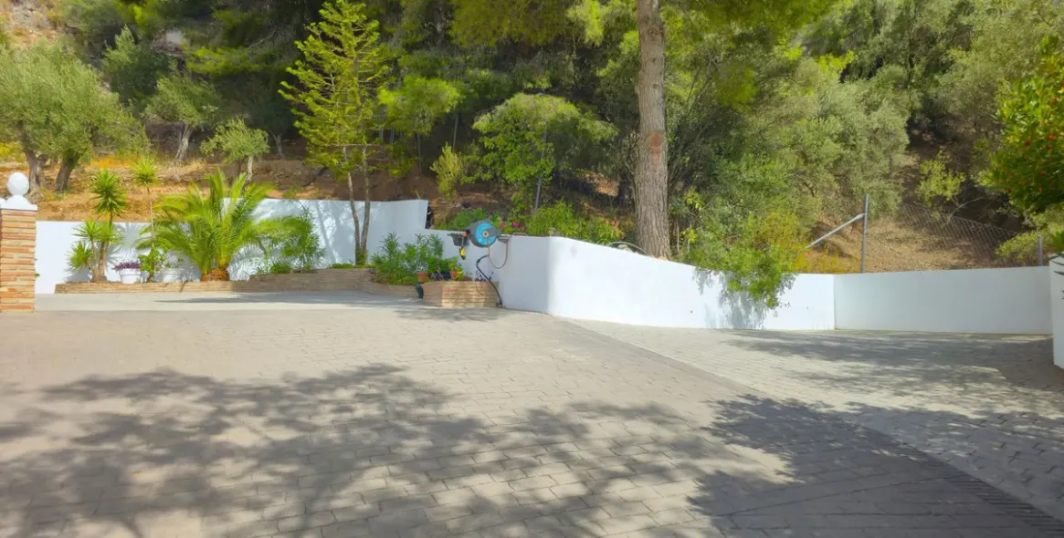 Sale of detached villa in Cómpeta 8