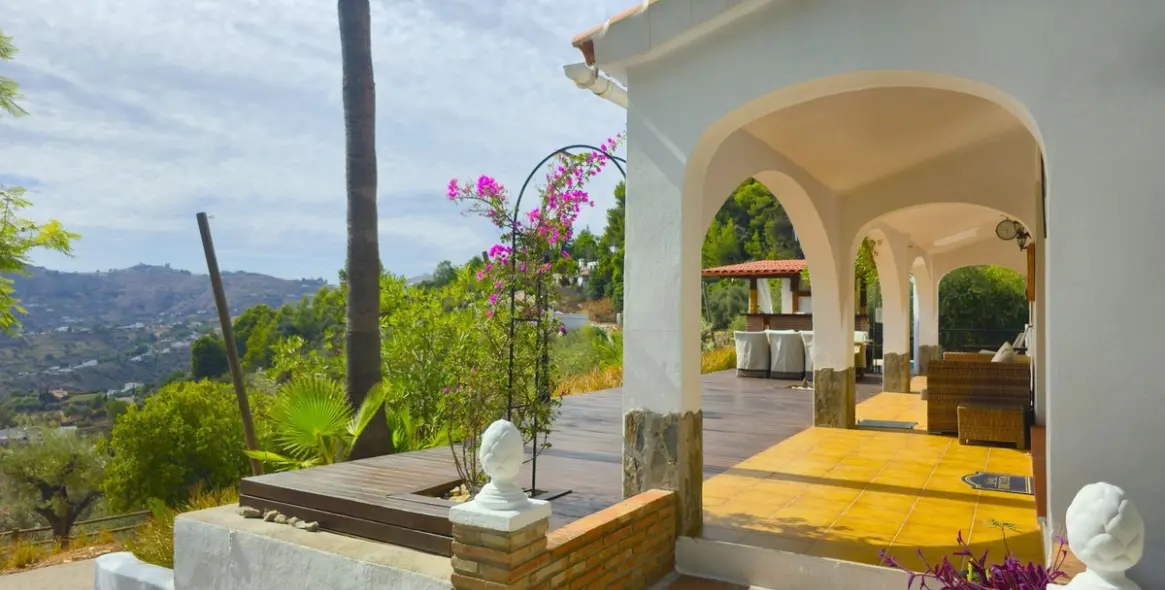 Sale of detached villa in Cómpeta 10