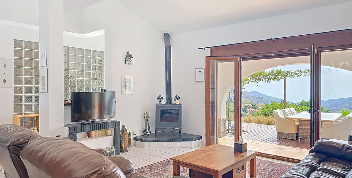 Sale of detached villa in Cómpeta 14