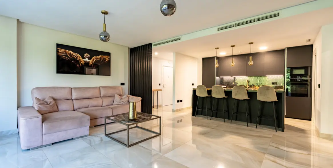 Sale of ground floor apartment in Benahavís 6