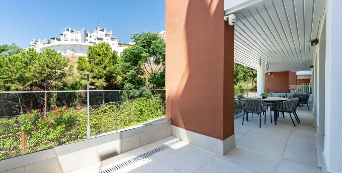 Sale of ground floor apartment in Benahavís 29