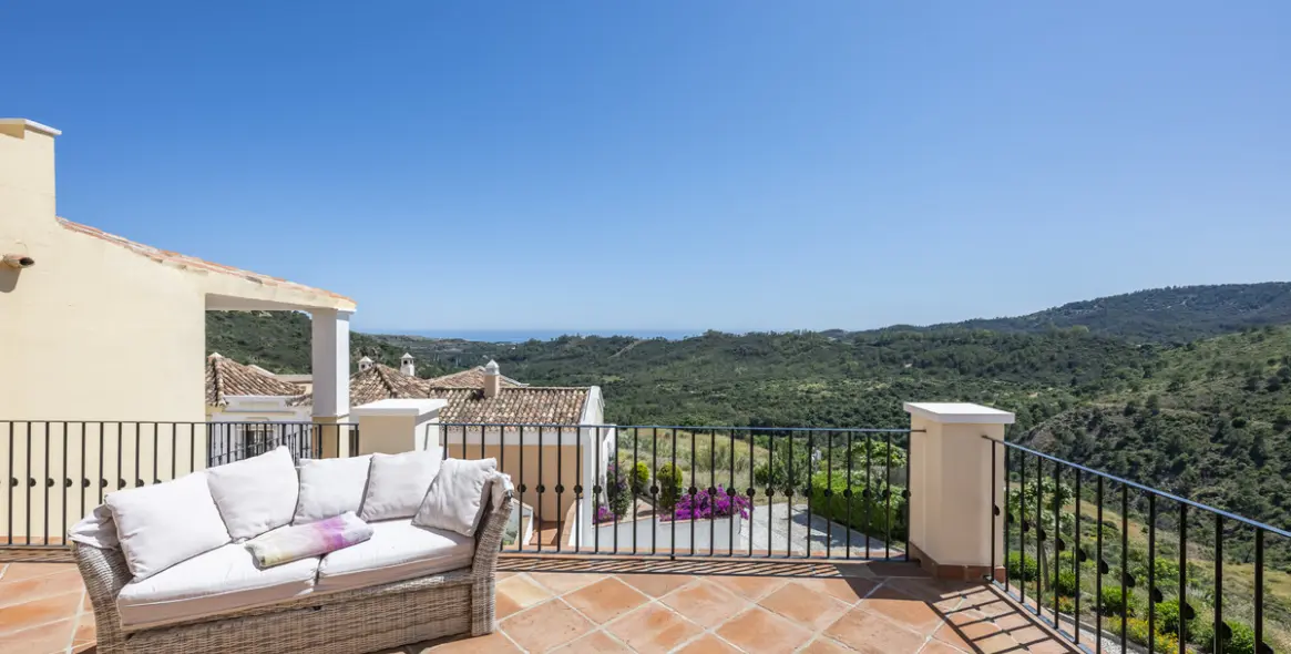 Sale of townhouse in Benahavís (district Benahavís) 5