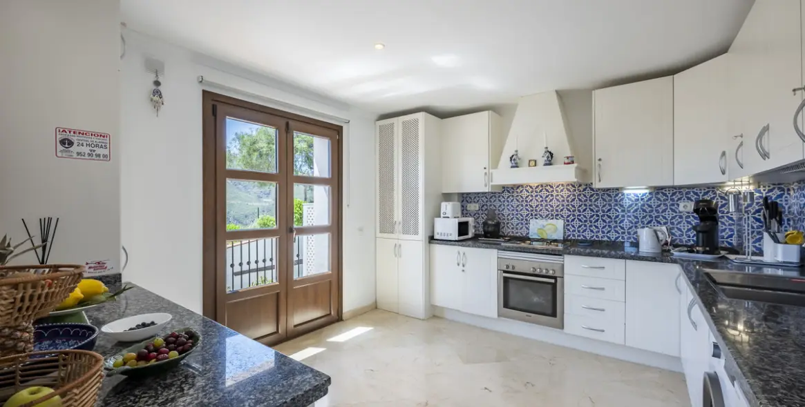 Продажа таунхауса в Benahavís 14