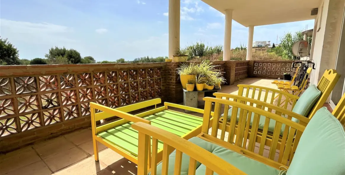 Продажа  отдельно стоящей виллы в Estepona 5
