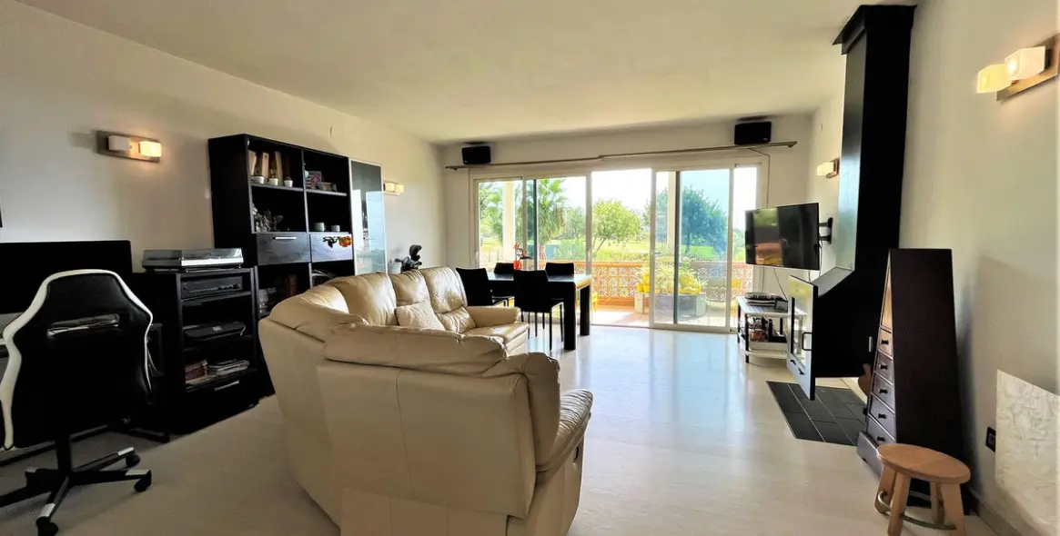 Продажа  отдельно стоящей виллы в Estepona 8