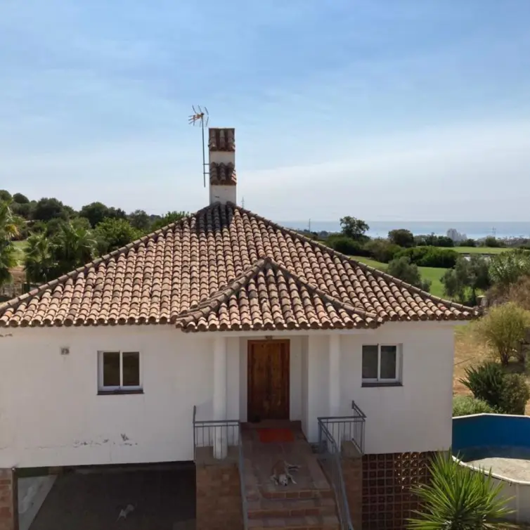 Venta de villa independiente en Estepona