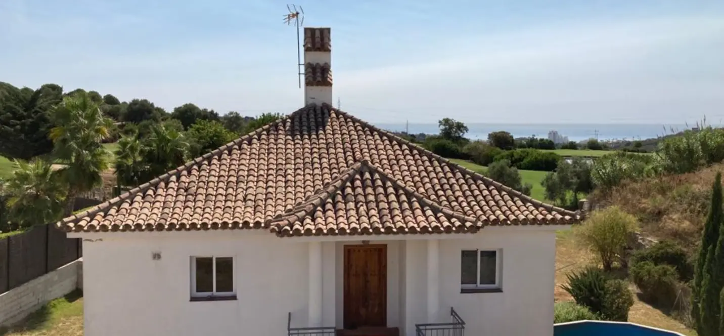 Venta de villa independiente en Estepona 1