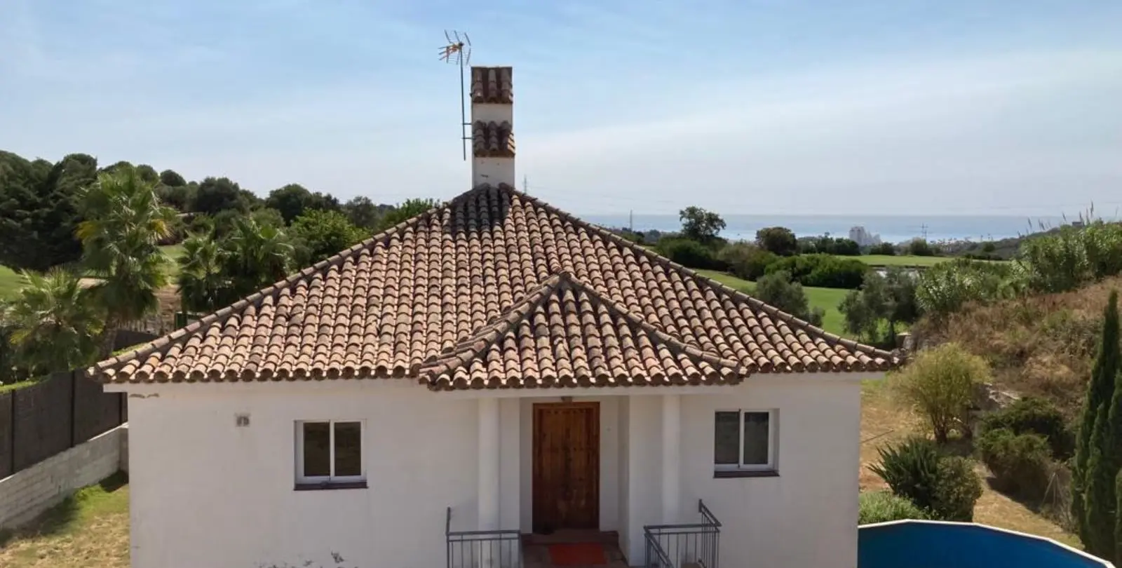 Продажа  отдельно стоящей виллы в Estepona 2