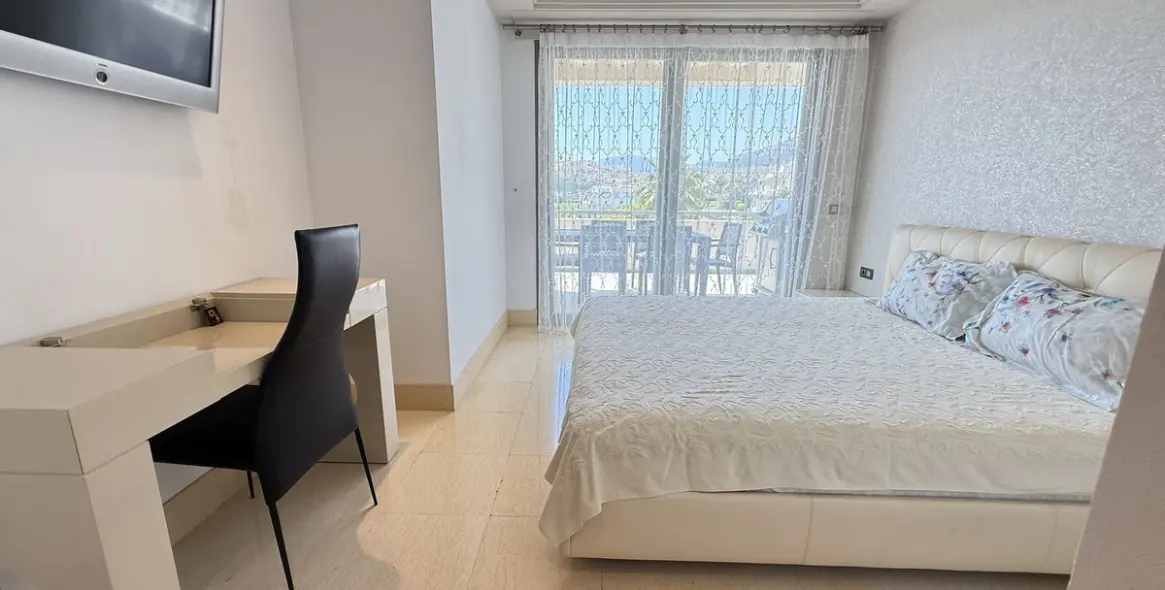 Продажа апартаментов на среднем этаже в Benahavís 22