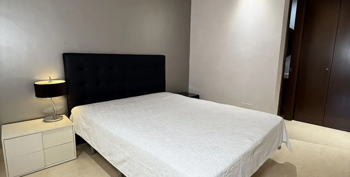 Продажа апартаментов на среднем этаже в Benahavís 25