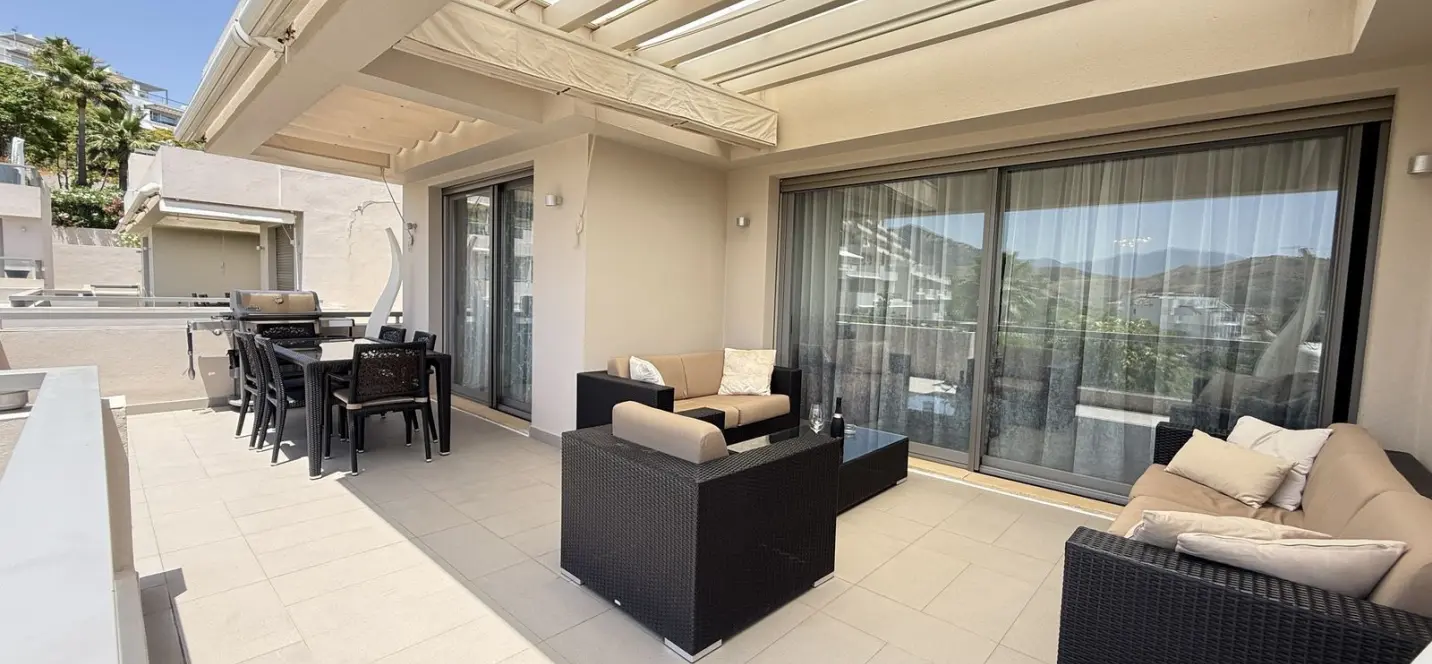 Sale of middle floor apartment in Benahavís 4