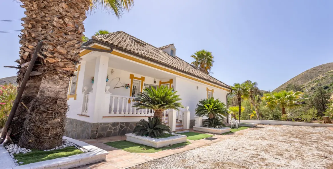 Sale of detached villa in Alhaurín el Grande 4