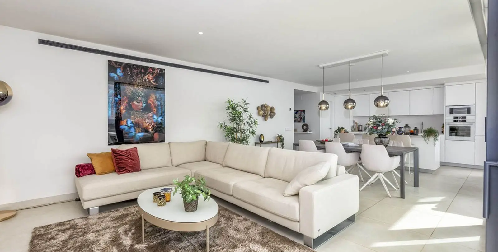 Sale of middle floor apartment in Fuengirola 3
