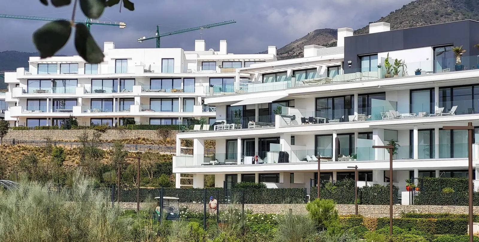 Sale of middle floor apartment in Fuengirola 4