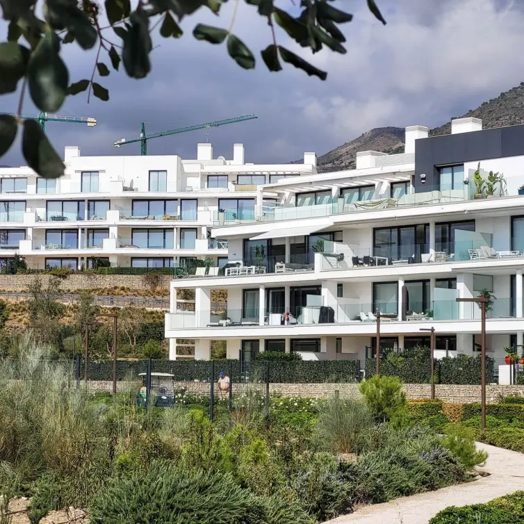 Venta de apartamento en planta media en Fuengirola
