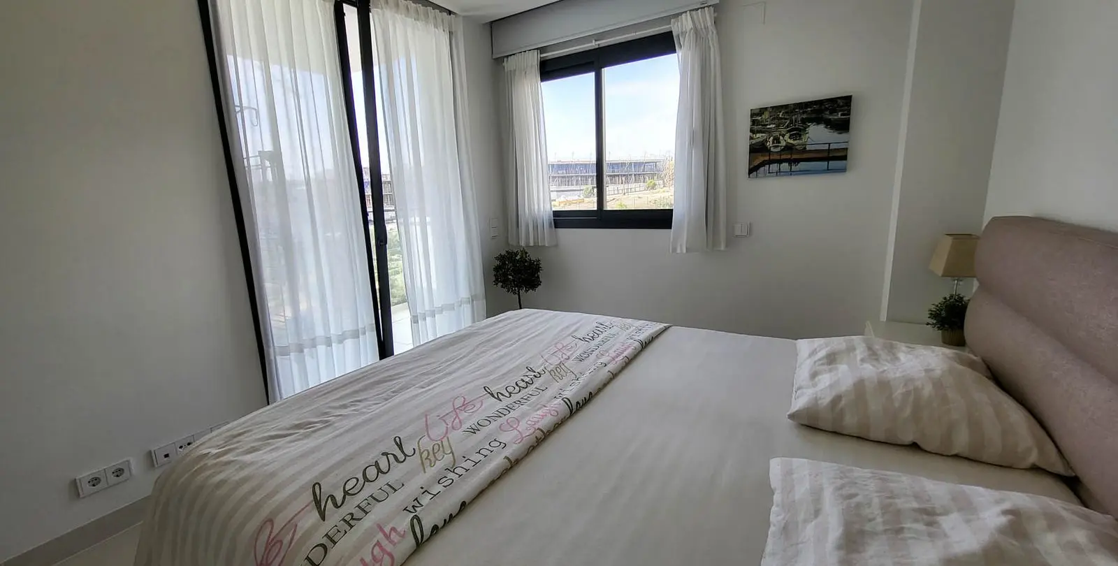 Sale of middle floor apartment in Fuengirola 9