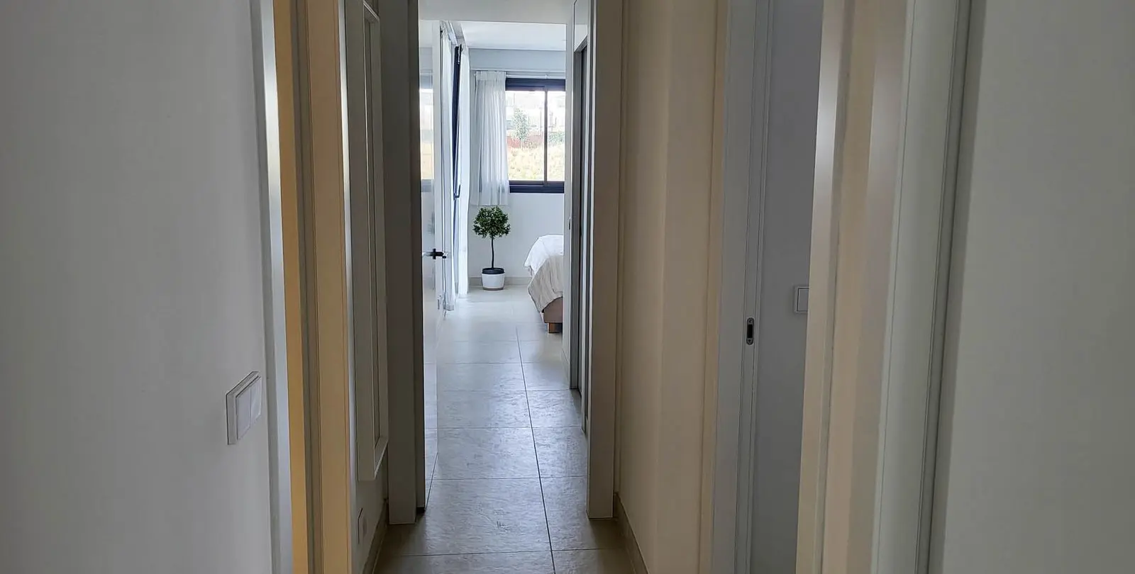 Sale of middle floor apartment in Fuengirola 13