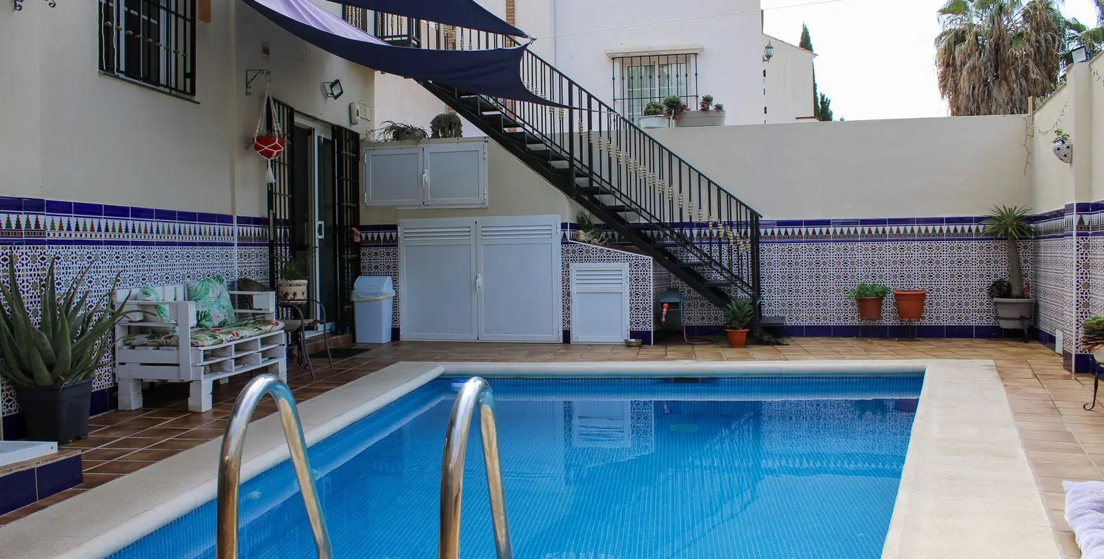 Продажа  отдельно стоящей виллы в Nerja 32