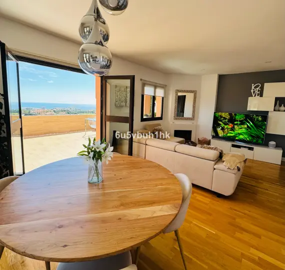 Detached villa R5007526