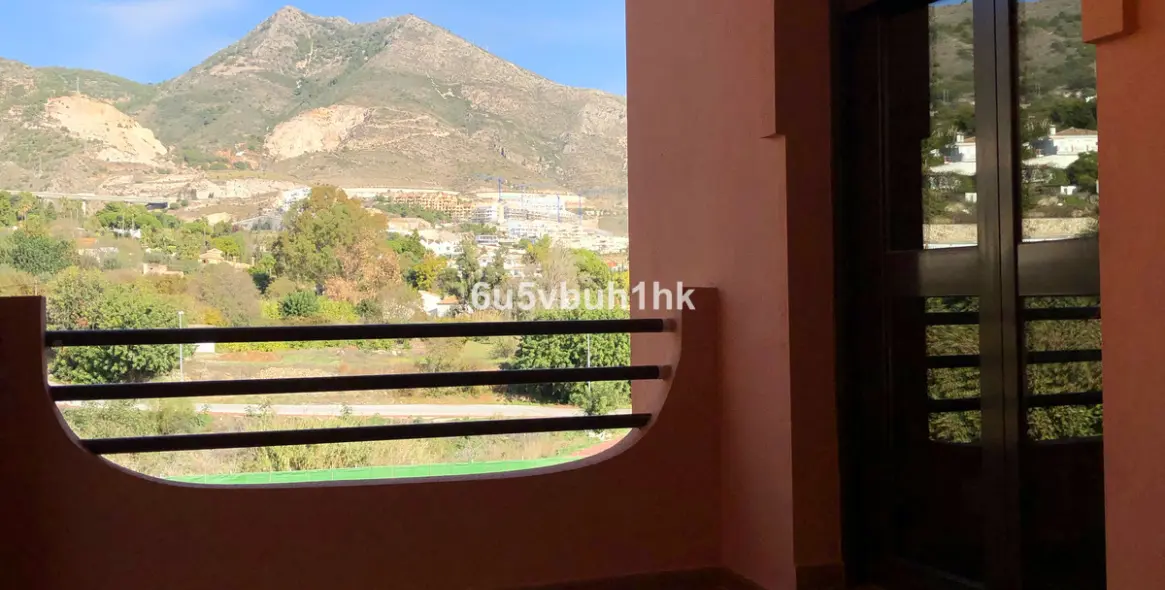 Продажа  отдельно стоящей виллы в Benalmadena Pueblo 21