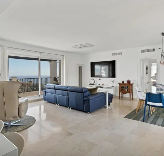 Venta de ático en Calahonda