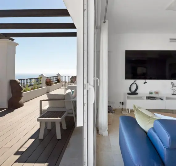 Venta de ático en Calahonda