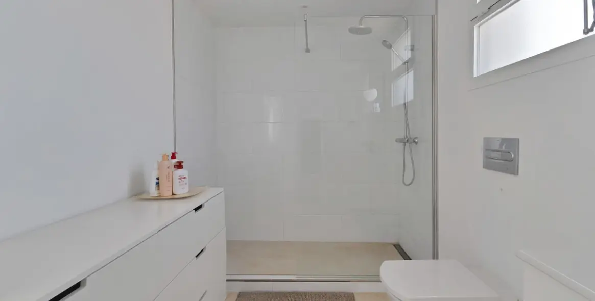 Sale of penthouse in Calahonda 22