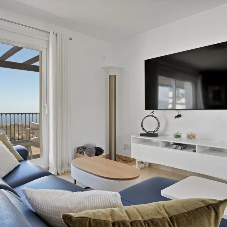 Sale of penthouse in Calahonda