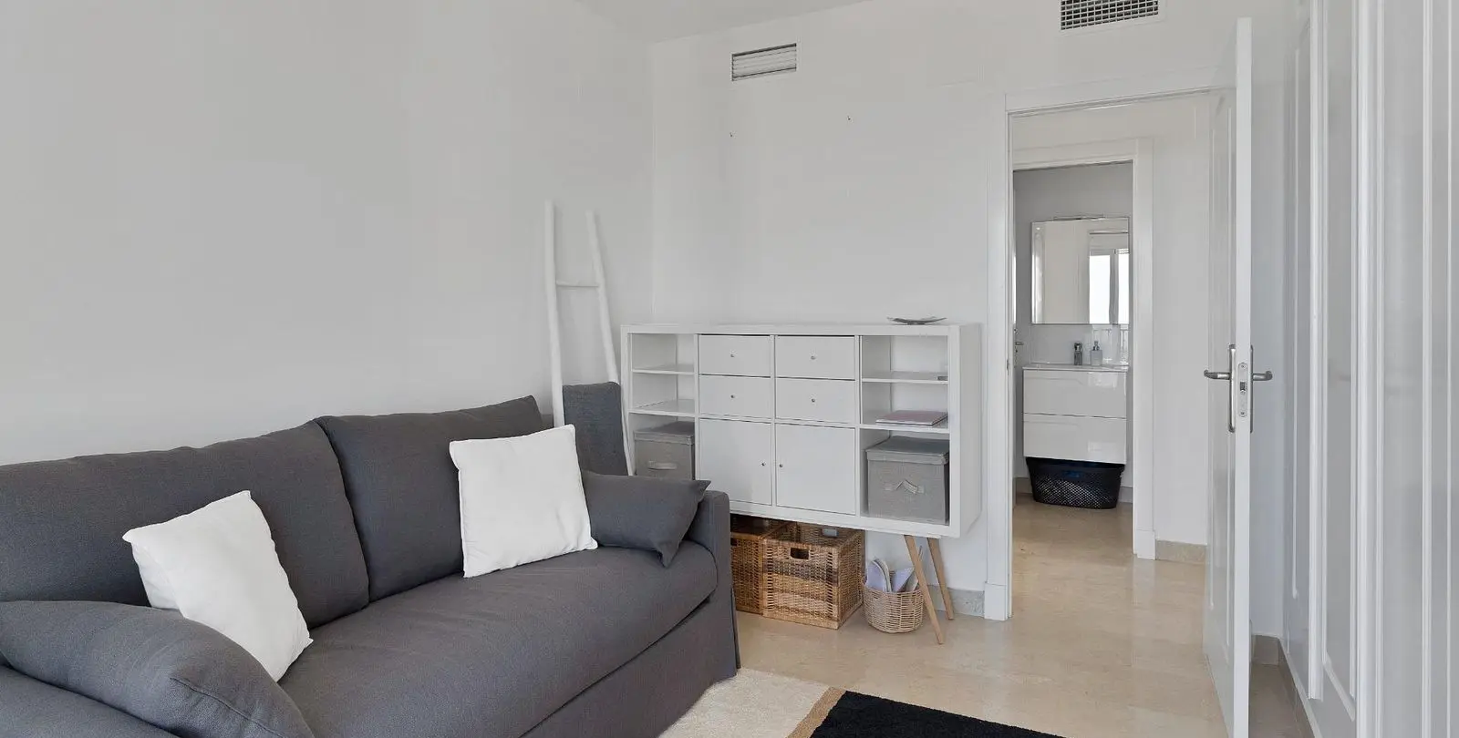 Sale of penthouse in Calahonda 20