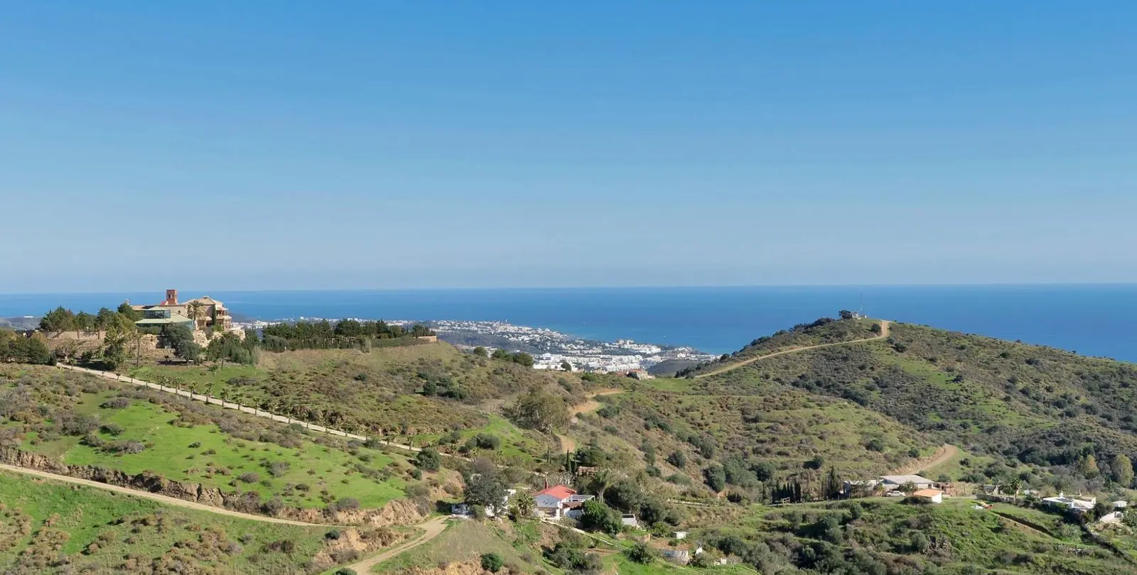 Sale of penthouse in Calahonda 48